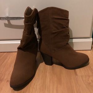 Boots Size 5